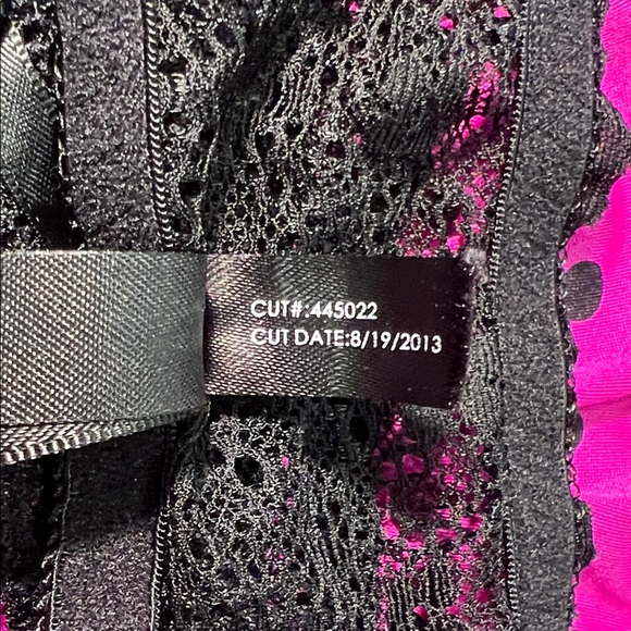 Torrid Fuchsia and Black Polka Dot Lace Chemise Size 2 - Picture 11 of 11